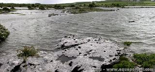 Un lac irlandais appel turlough
