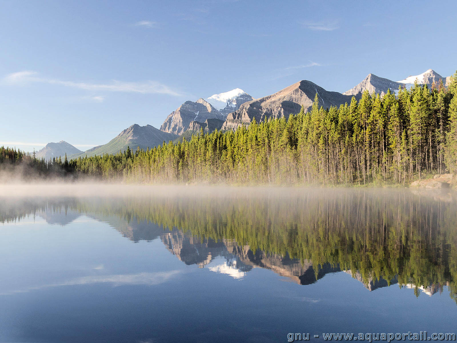 https://www.aquaportail.com/pictures1907/brume-matinale-lac.jpg