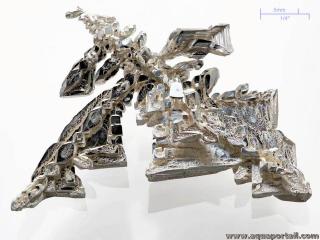 Un mineral tudi en minralogie :