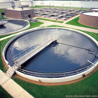 Clarification d'eaux uses